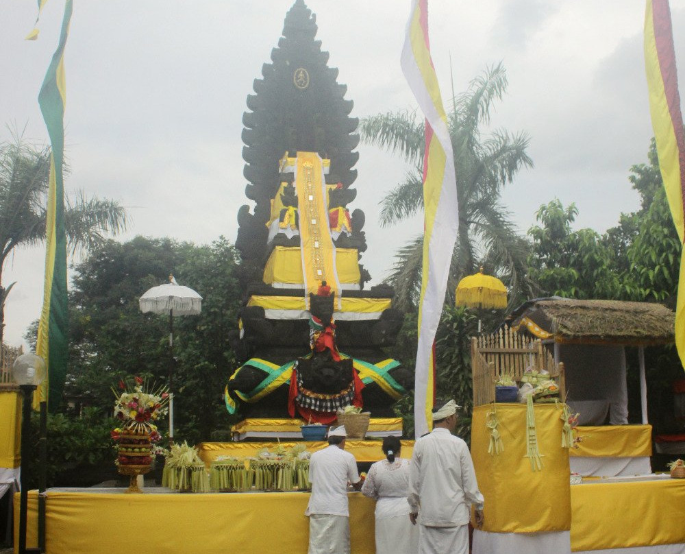 Pura Parahyangan Jagat Guru-塞尔彭必去景点