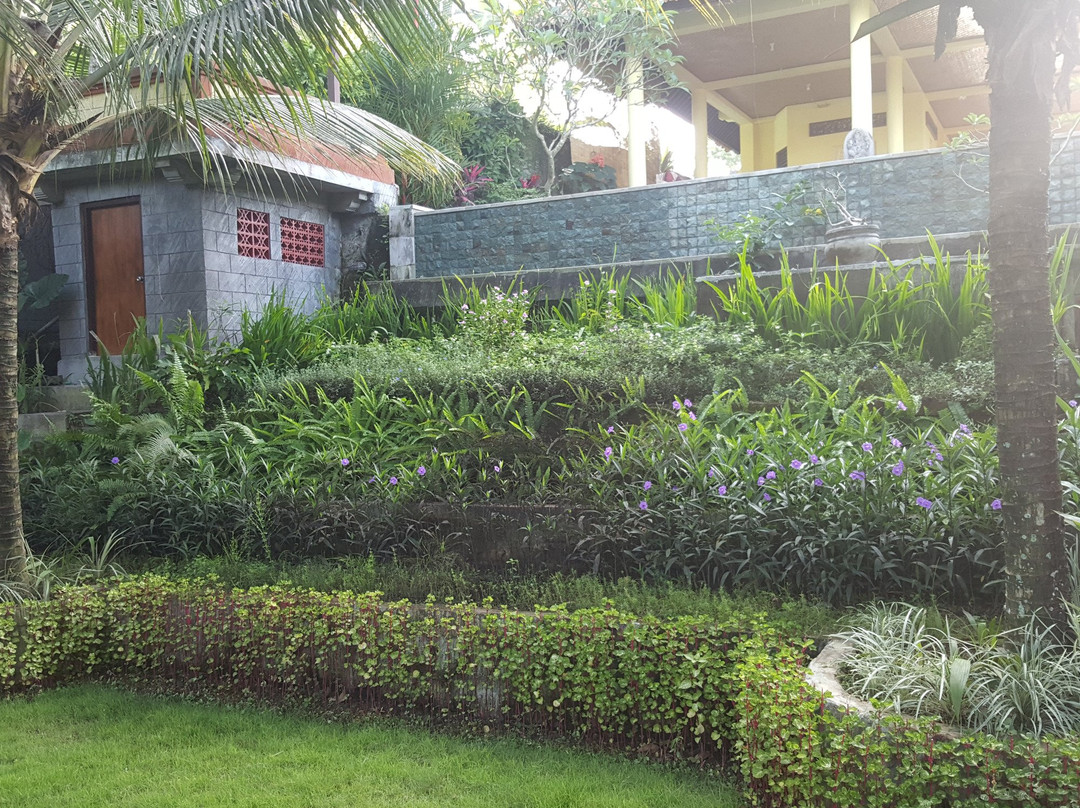 Uma Capung Mas Villa & Cottages