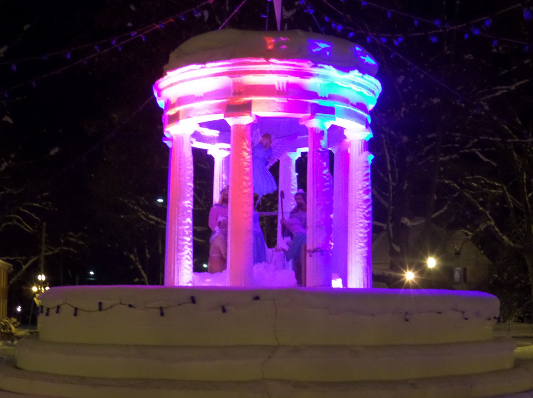 Brooks Memorial Fountain景点图片