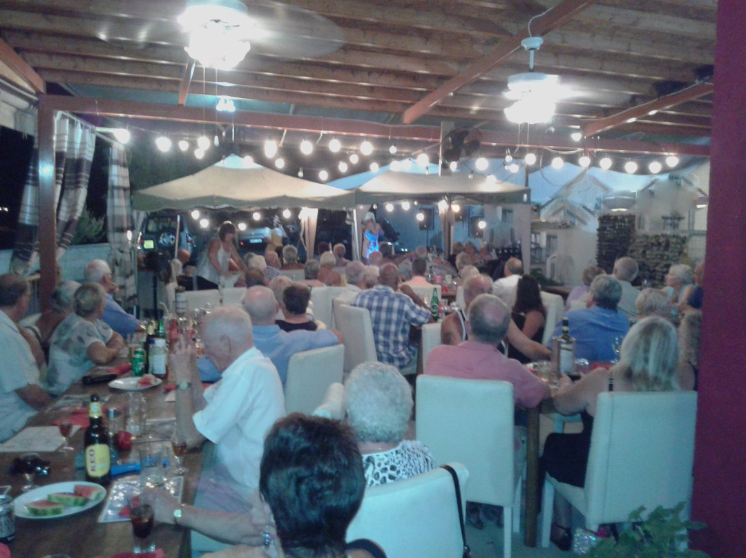 Khlorakas餐馆和美食-Sykaminia Underground