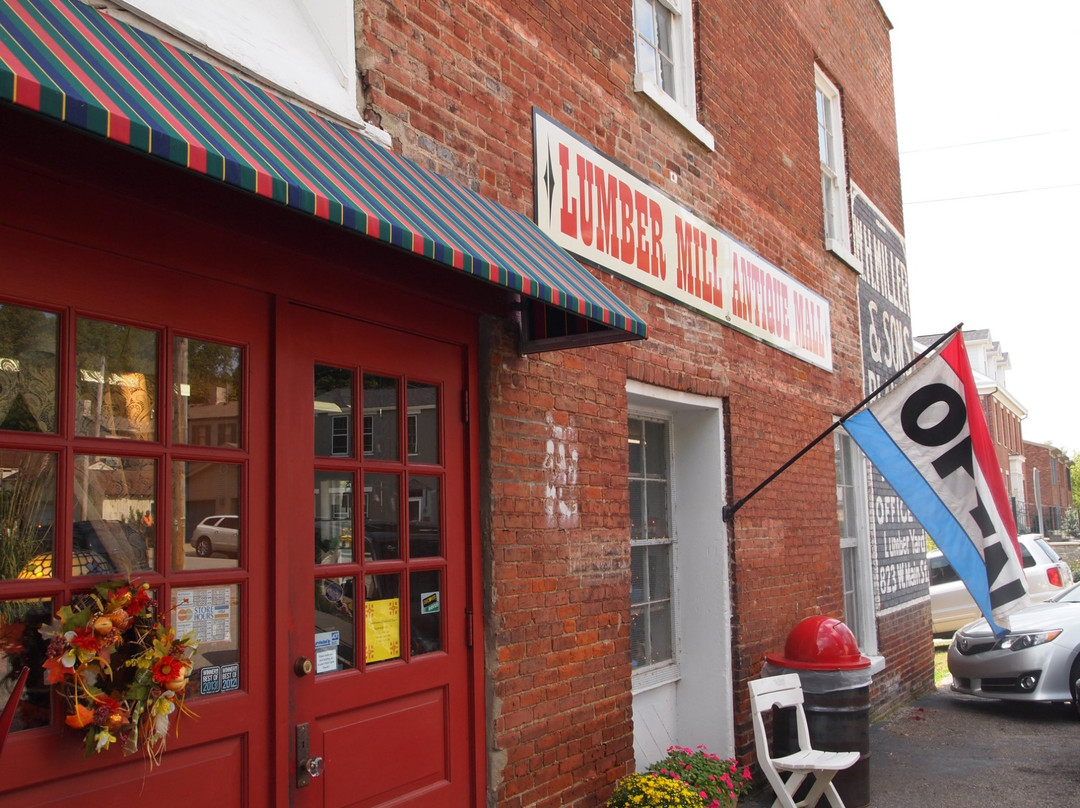 Lumber Mill Antique Mall-麦迪逊必去景点