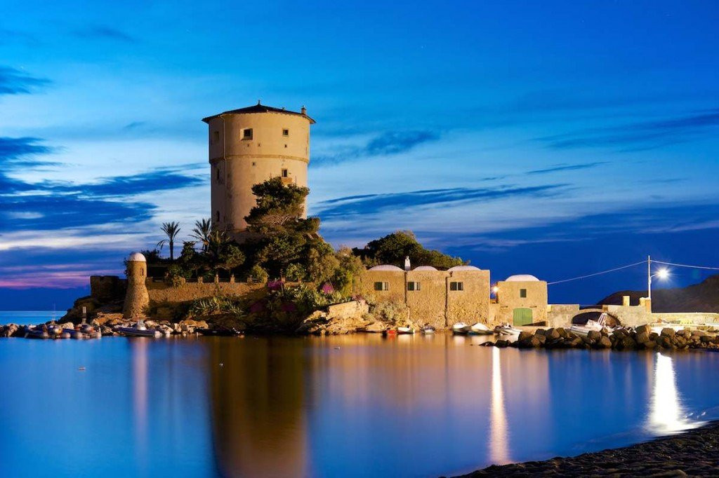 Deep Blue Diving College-Isola del Giglio必去景点