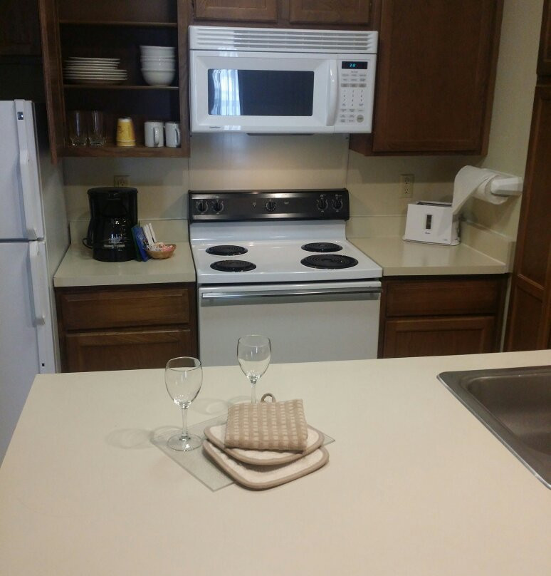 Craigshire Suites - Arlington