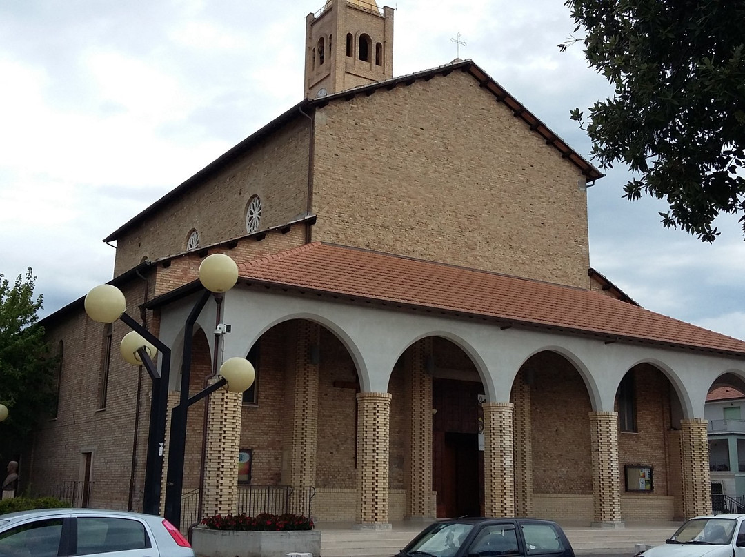 Chiesa del Sacro Cuore di Gesù-Martinsicuro必去景点