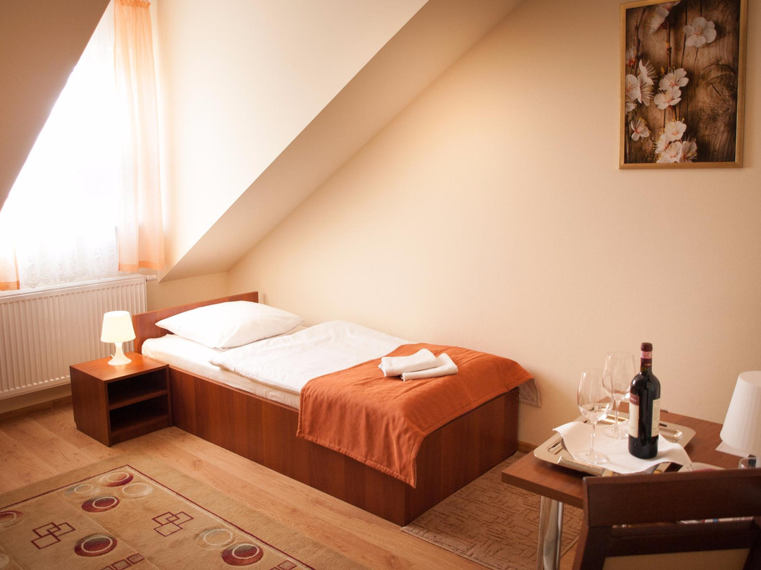 Ciezkowice酒店住宿-Ostoja Hotel & Restaurant