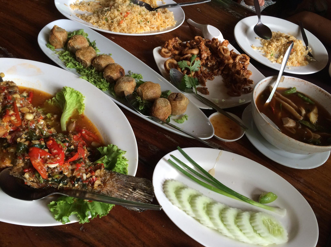 Phe餐馆和美食-Tamnanpar