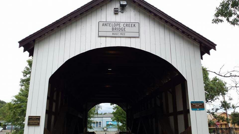 Antelope Creek Bridge-Eagle Point必去景点