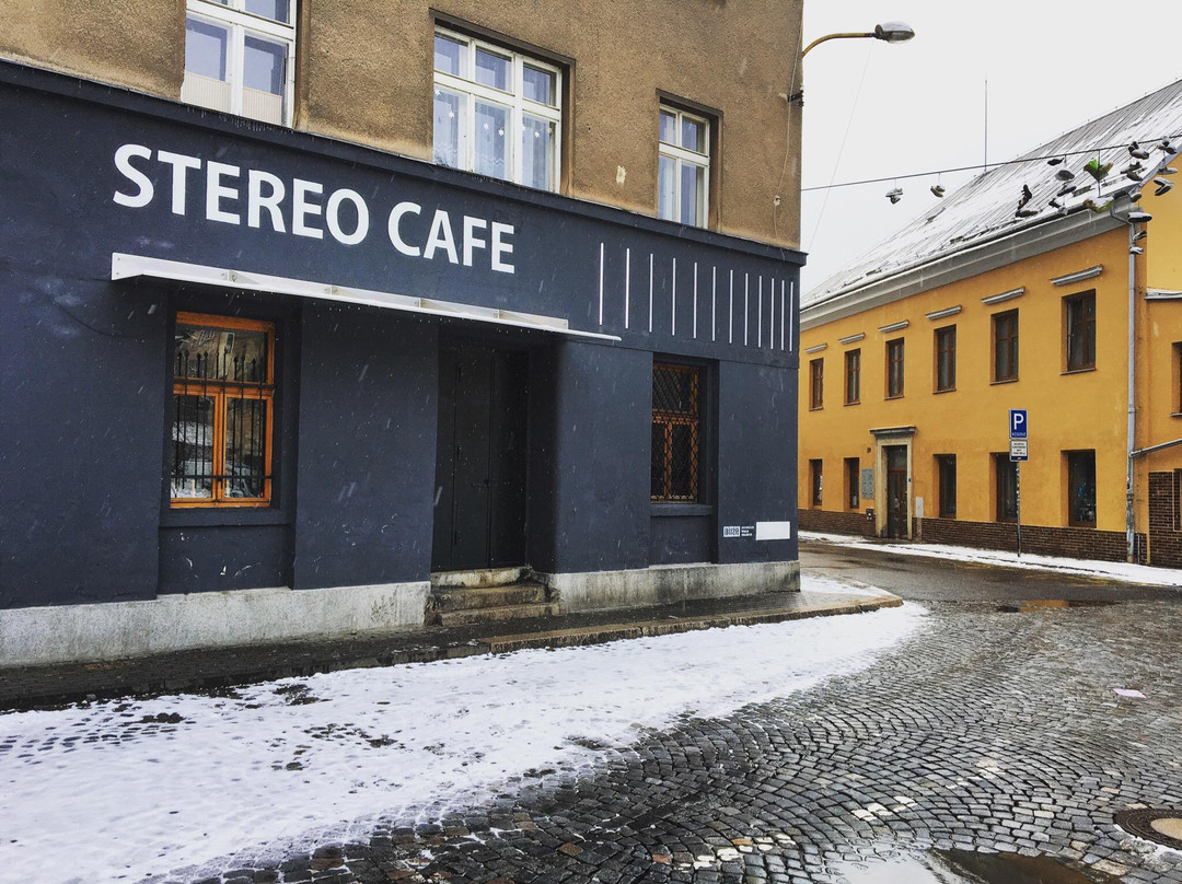 Stereo cafe