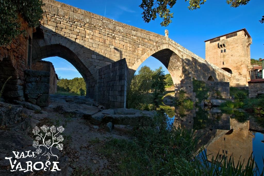Ponte Fortificada de Ucanha景点图片
