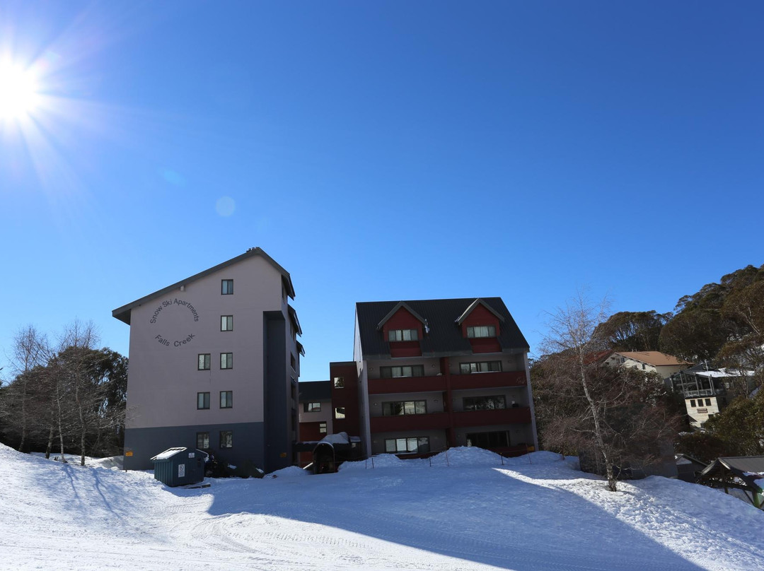 Snow Ski Apartments