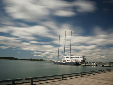 皇后西街-多伦多必去景点