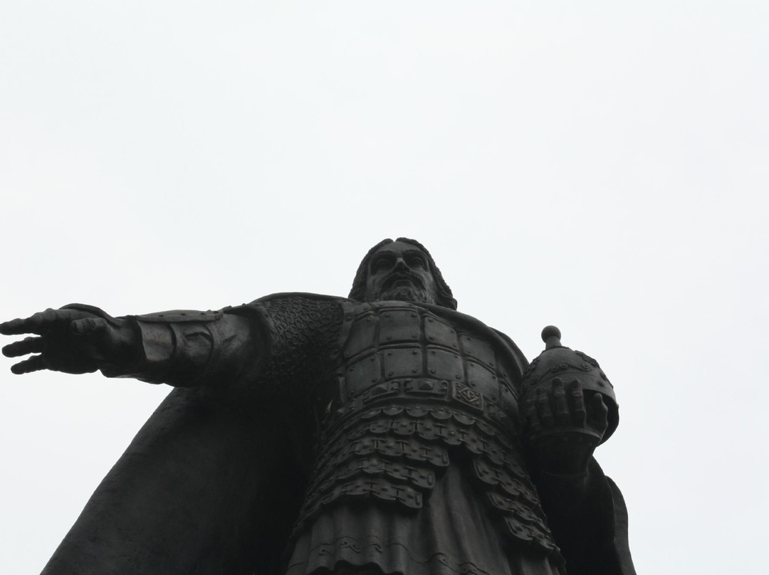 A Monument to Vladimir Brave景点图片