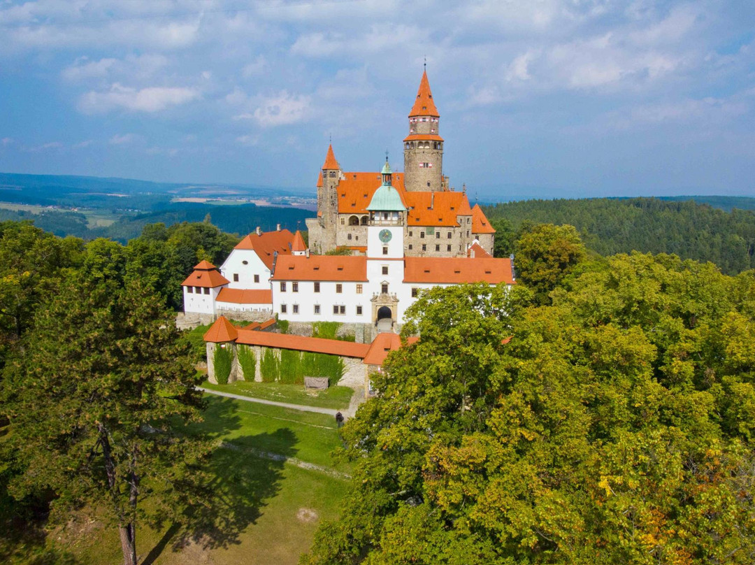 Bouzov旅游攻略图片