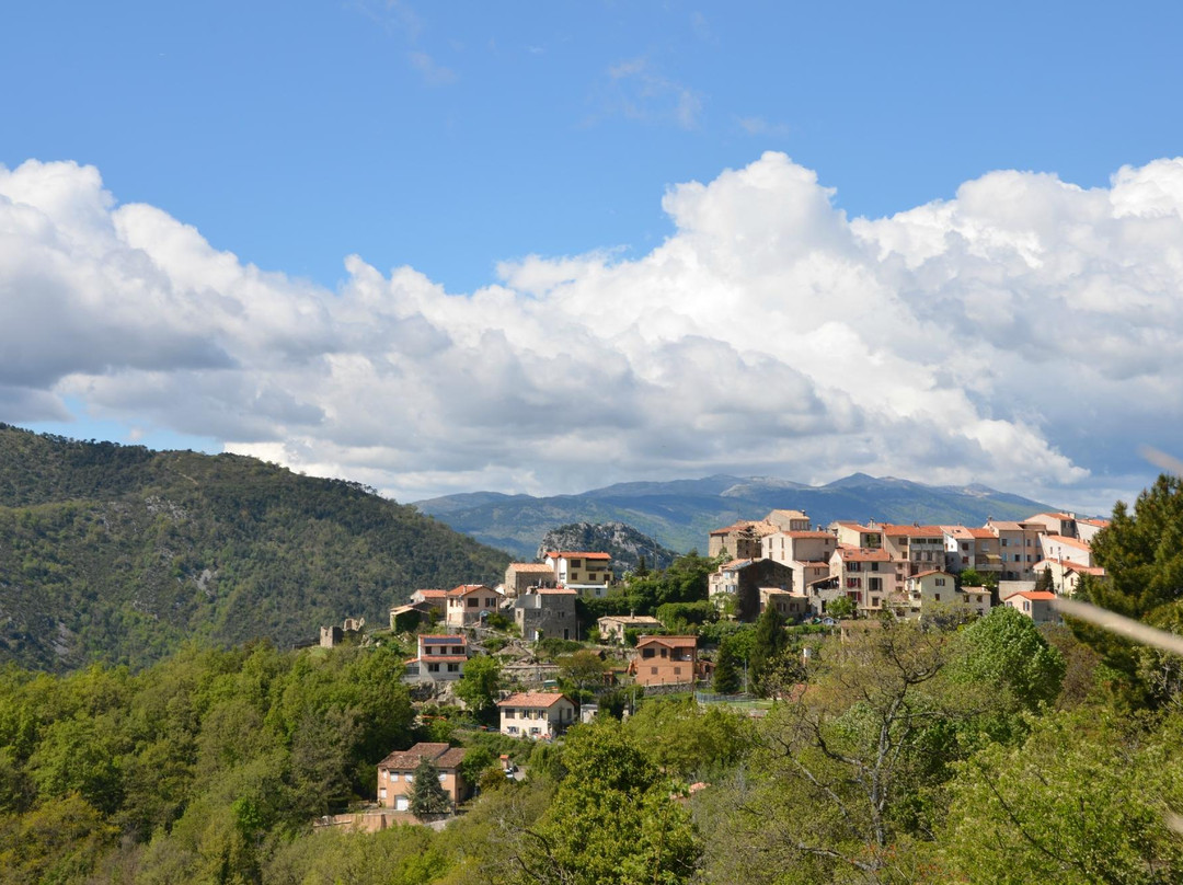 Revest-les-Roches旅游攻略图片