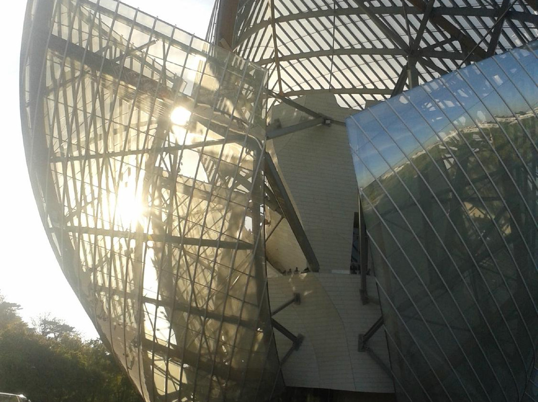 巴黎路易威登基金会艺术中心 -巴黎必去景点