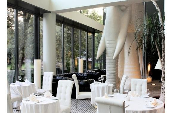 Mezares餐馆和美食-Restaurant Elefant