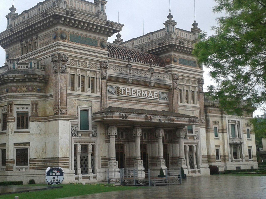 Centro Benessere Berzieri-萨尔索马焦雷泰尔梅必去景点