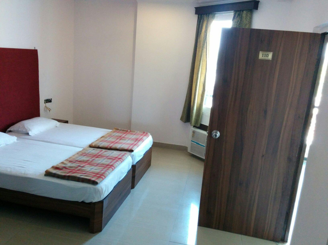 Jai Guru Hotel主图