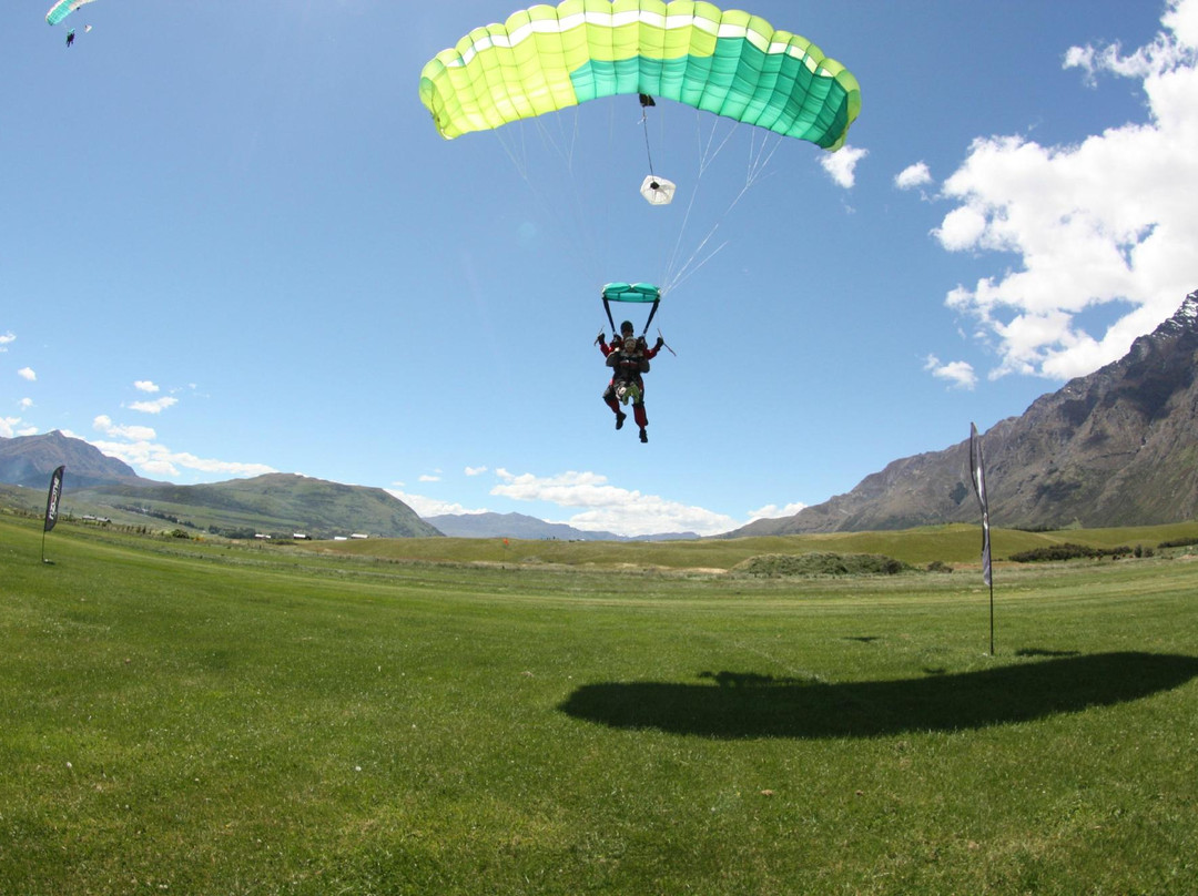 Nzone天空跳伞-皇后镇必去景点