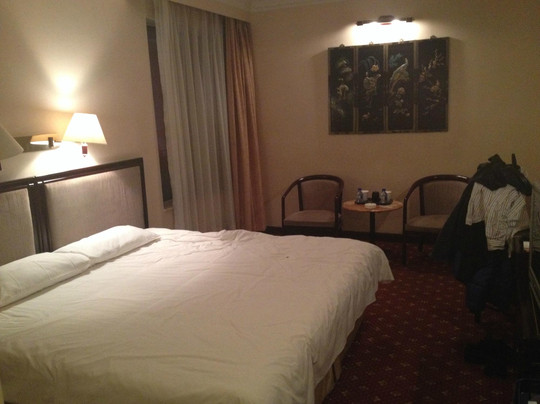 燕山大酒店主图