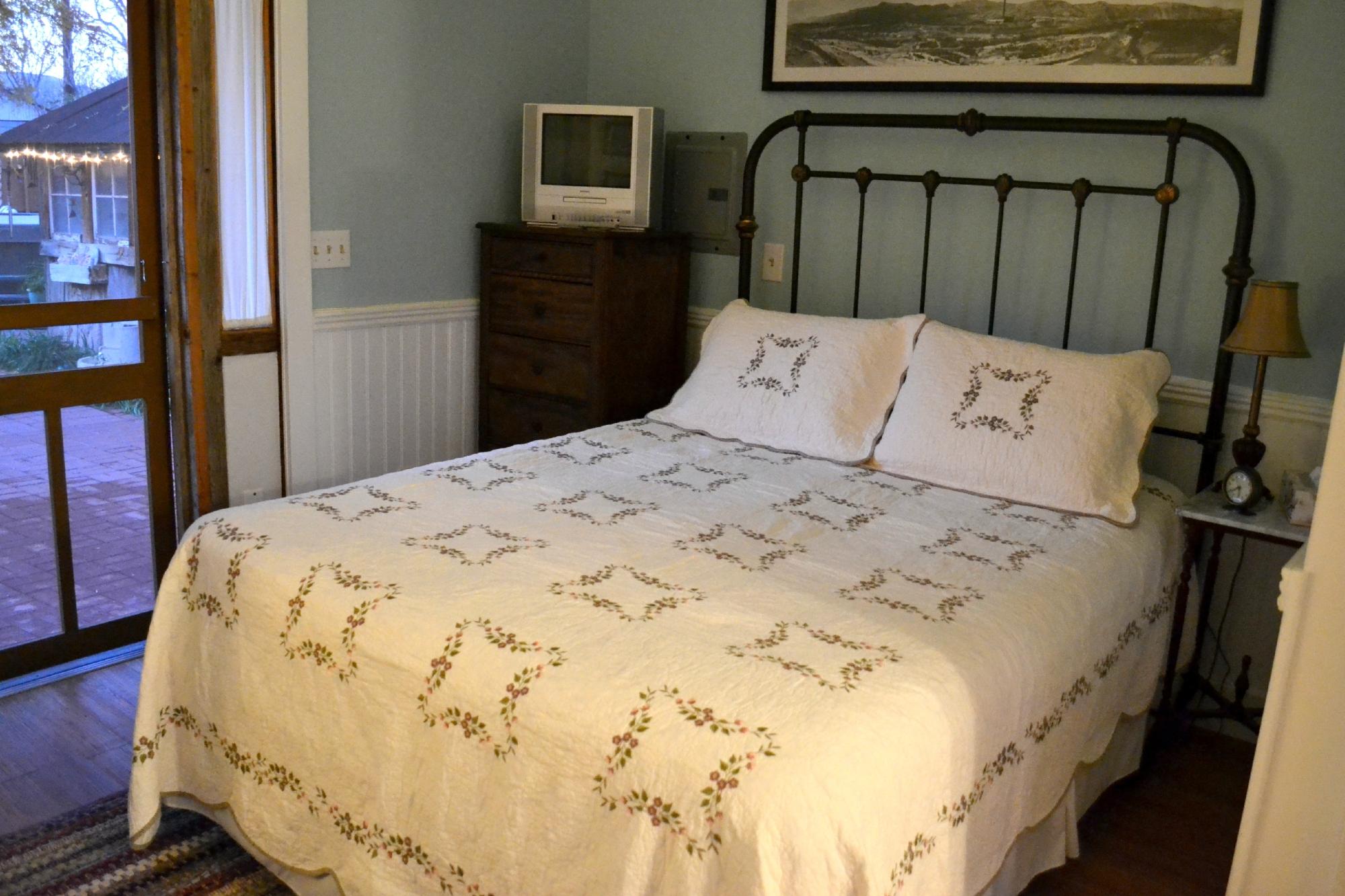 The Blue Heron Guest House-客卧