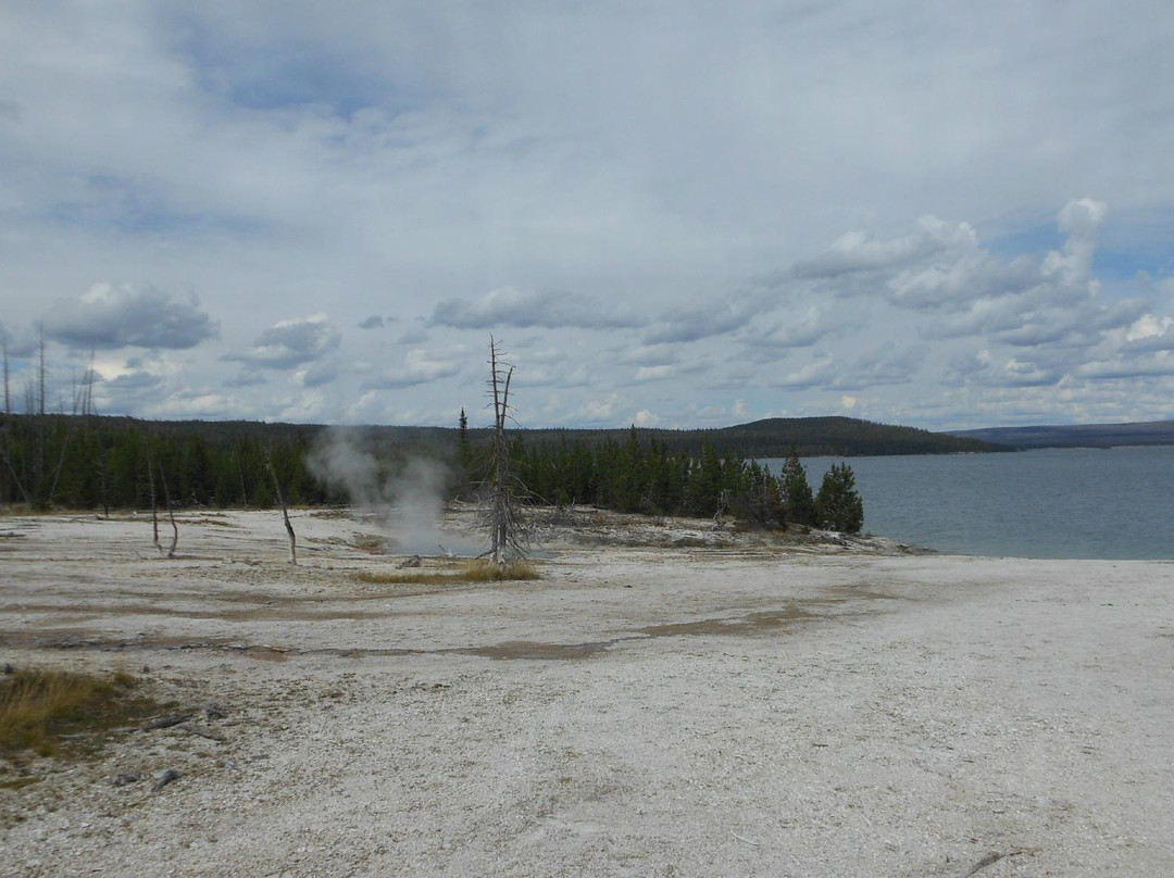 西拇指间歇泉盆地-黄石国家公园必去景点