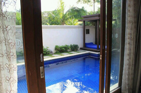 三亚亚龙湾雅高铂尔曼别墅度假酒店主图