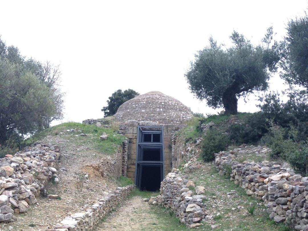 Peristerias Archaeological Site景点图片