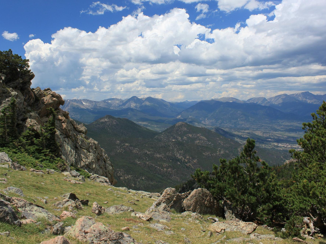 Twin Sisters Trailhead景点图片