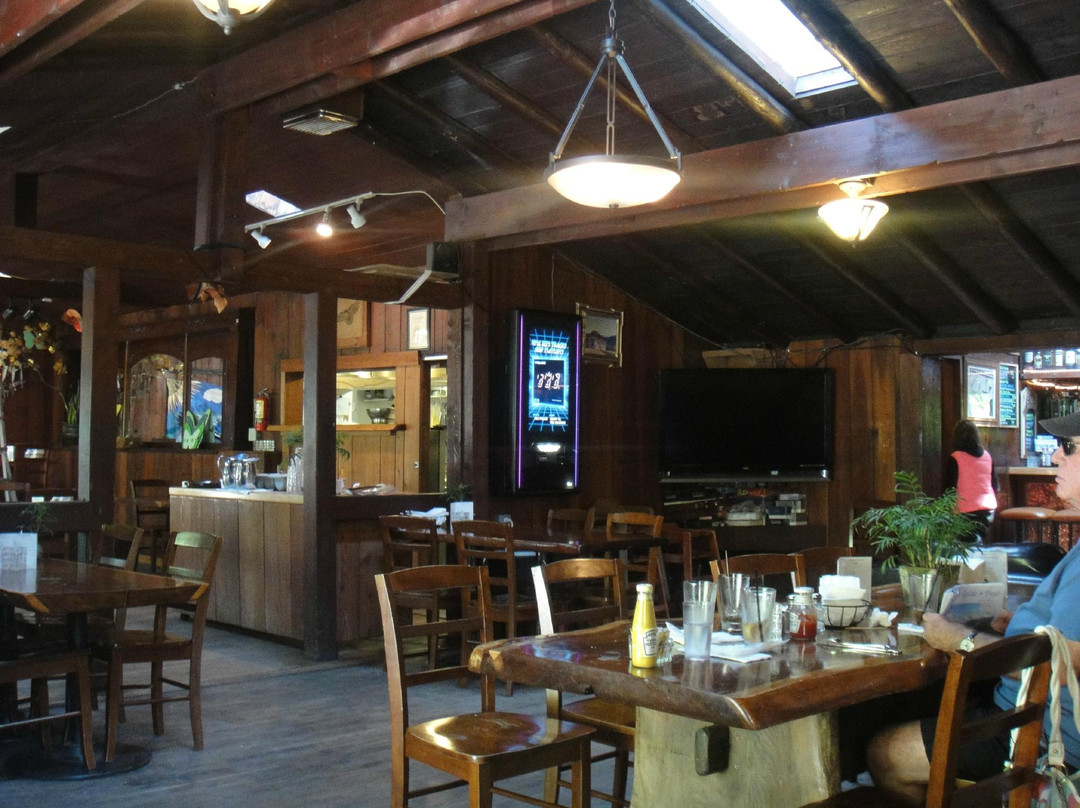 Fernwood Resort Bar & Grill