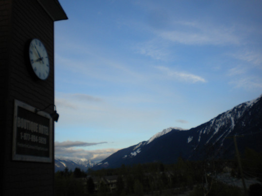 Pemberton Gateway Village Suites Hotel主图