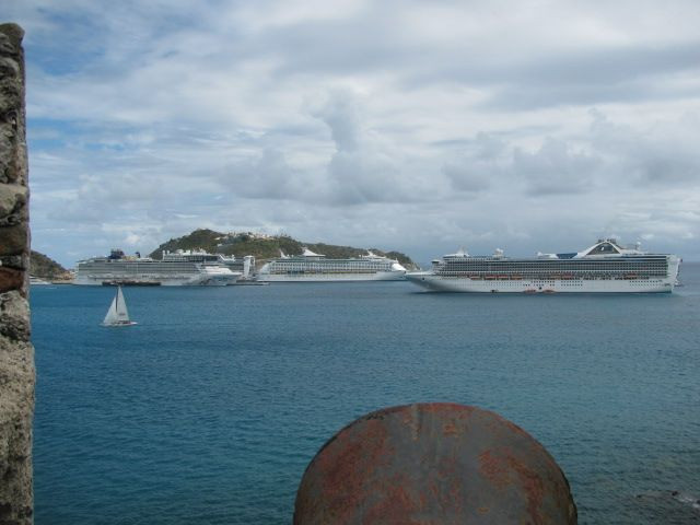 Little Bay Beach-菲利普斯堡必去景点