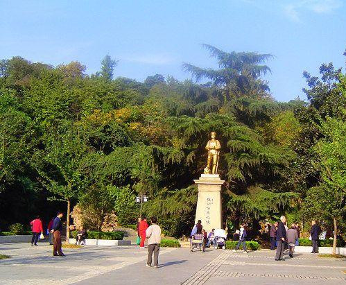 伯先公园-镇江市必去景点