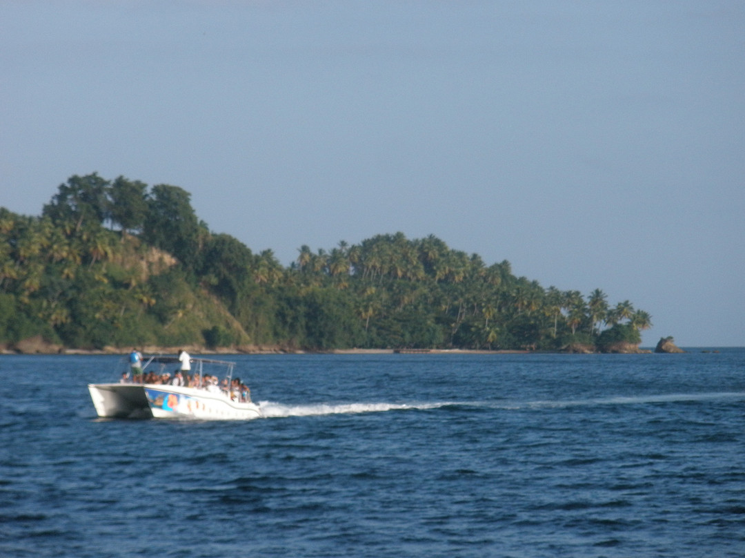 Cayenas del Mar Beach Club-Santa Barbara de Samana必去景点