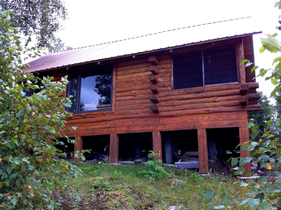 Anishinabi Lodge