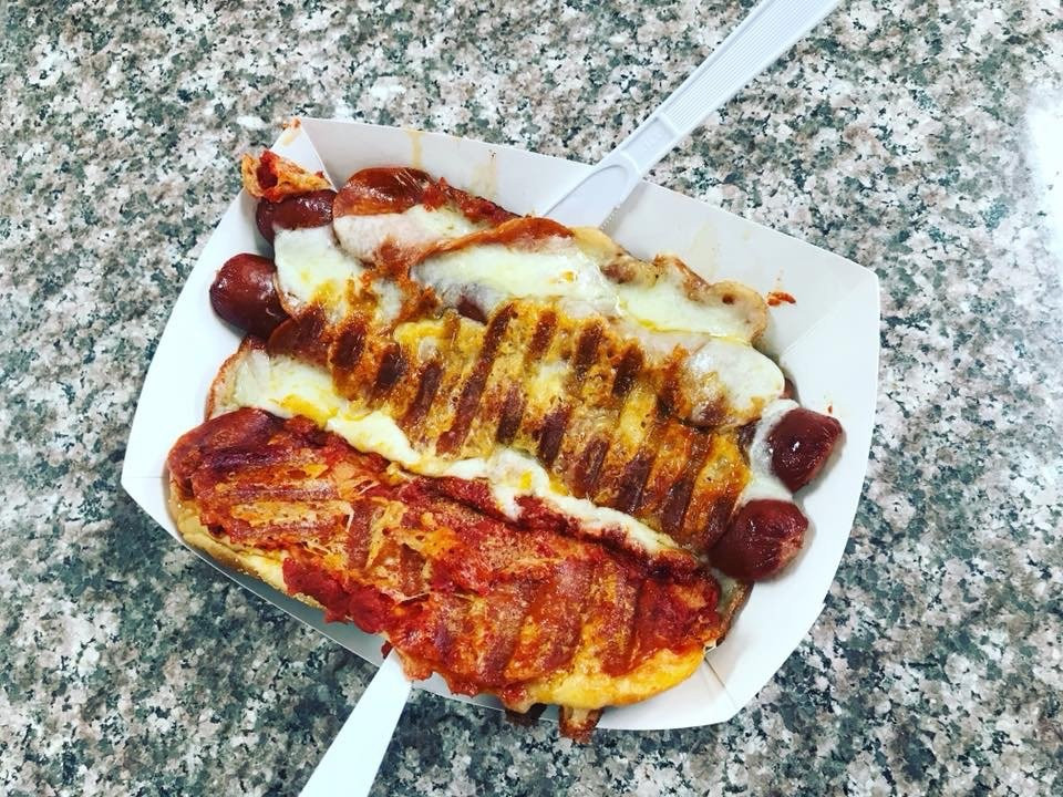 North Bonneville餐馆和美食-Locks of Dogs & Treats