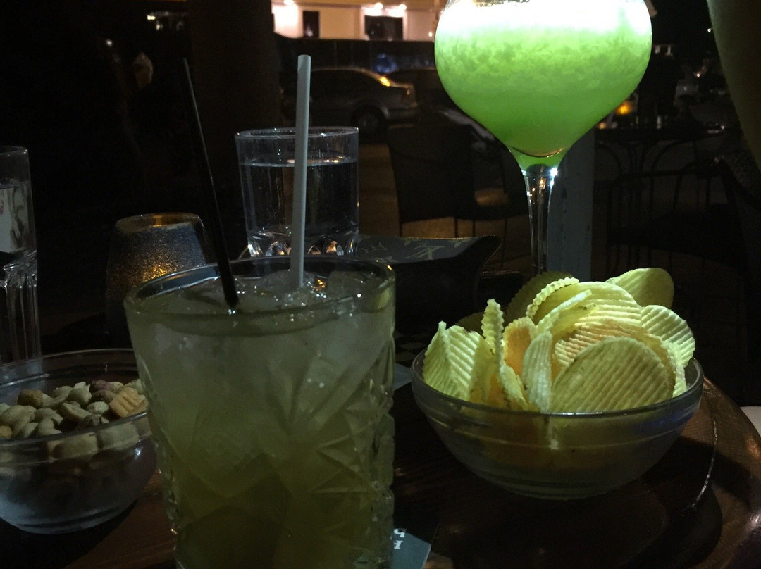 Poros餐馆和美食-Sofrano Cafe Bar