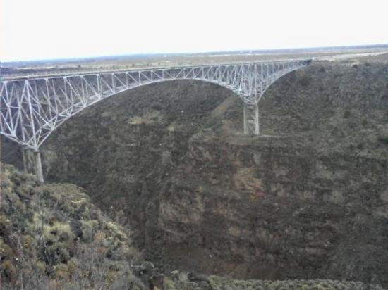 格兰德河峡大桥-道师城必去景点