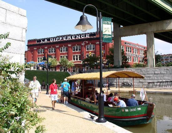 Canal Walk-里士满必去景点