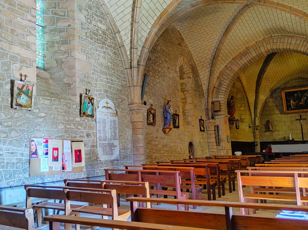 Eglise de Saint-Hilaire-Bonneval景点图片