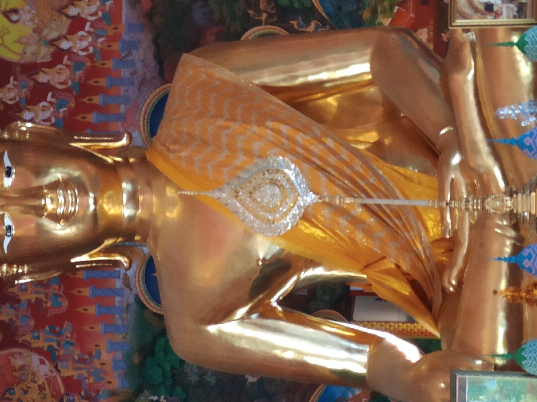 Wat Phra Loi-素攀武里必去景点