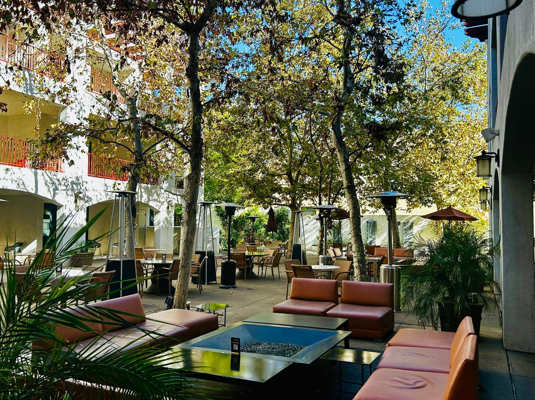 卡萨425酒店主图