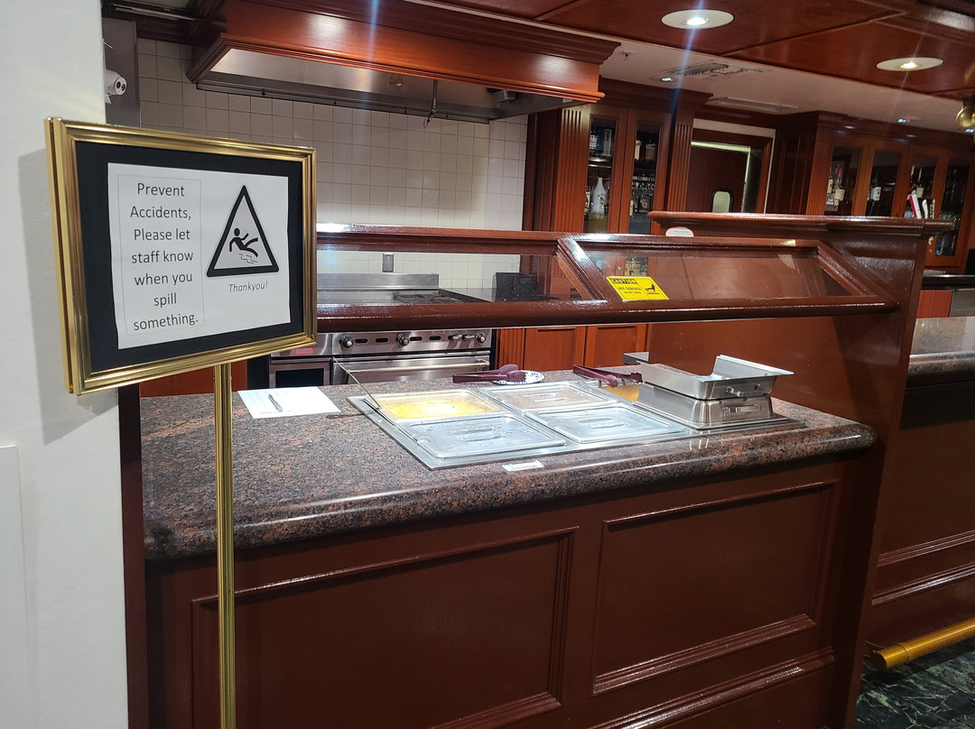 安大略机场艾尔斯套房酒店主图