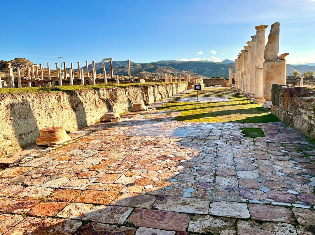 Bcnk Travel Acency-塞尔丘克必去景点