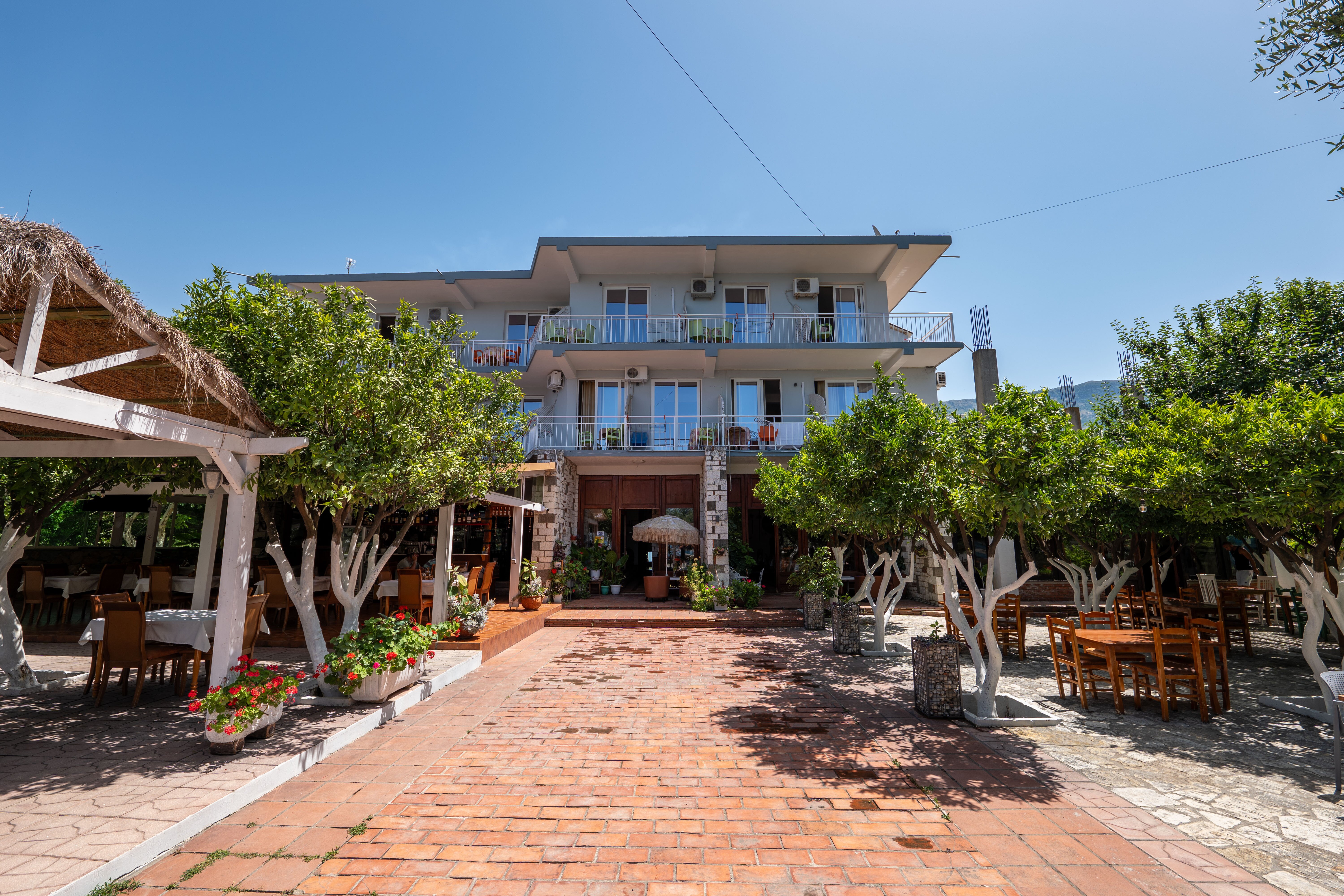Hotel Nika Radhime-浴室