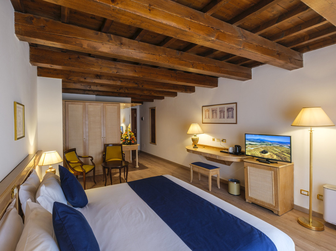 Orologio Hotel Ferrara主图