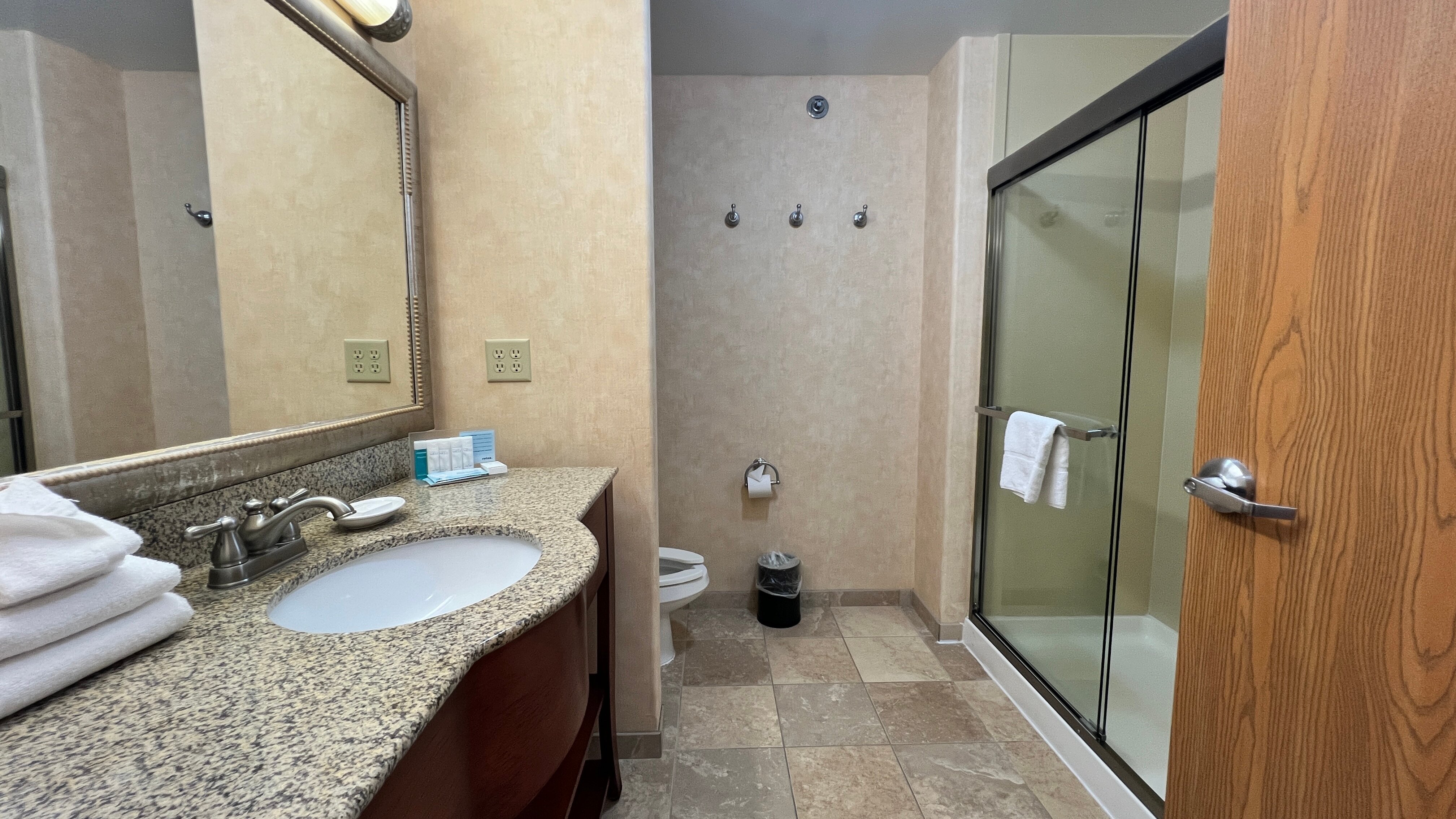 Hampton Inn Grand Island-浴室