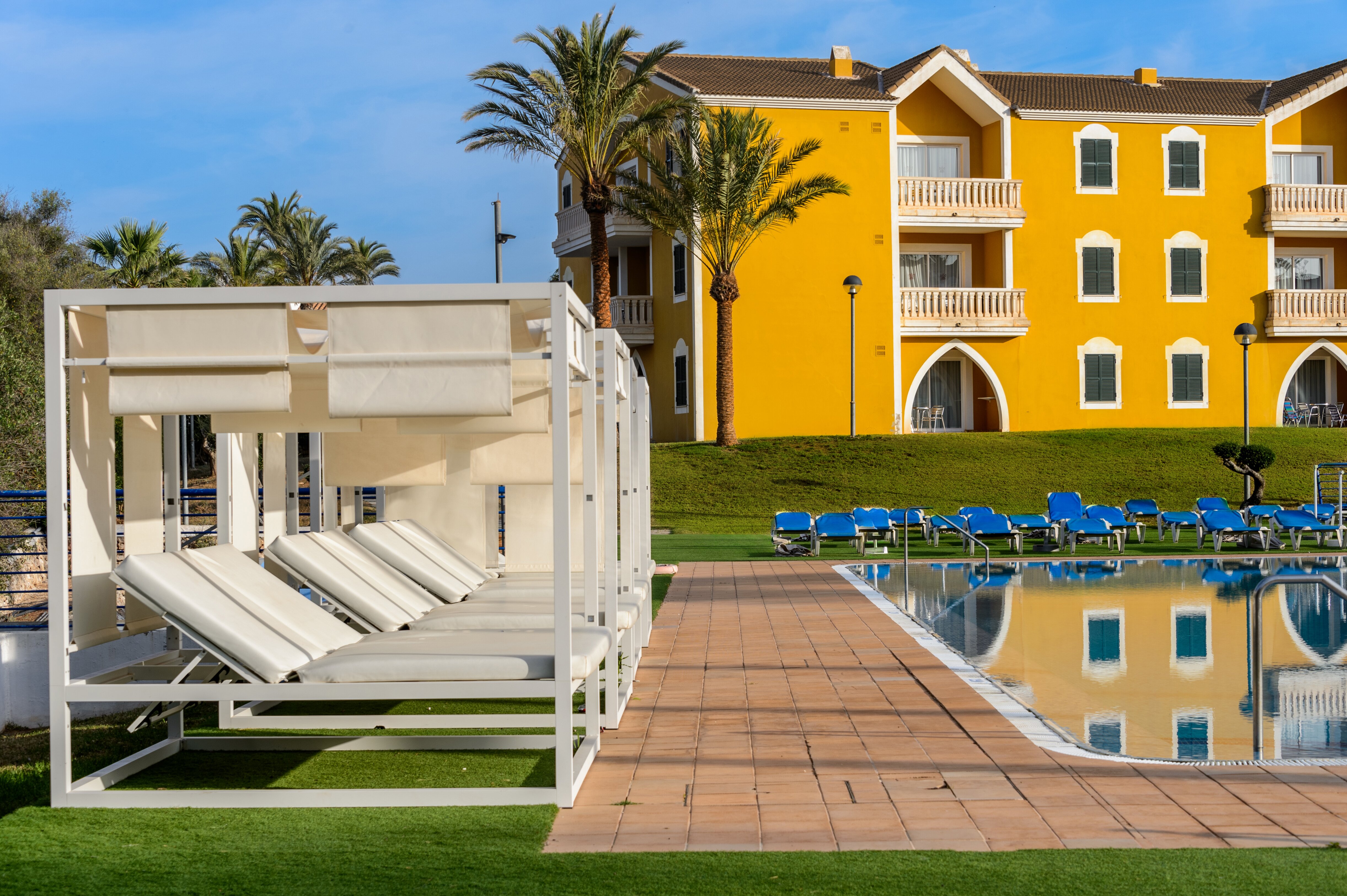 Aparthotel Vibra Blanc Palace-泳池