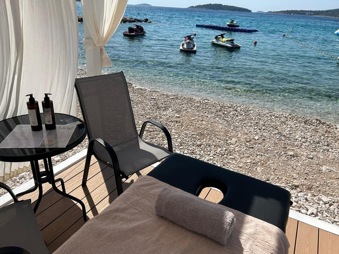 Beach Massage Rogoznica - Adriatic Aura-罗戈尼察必去景点