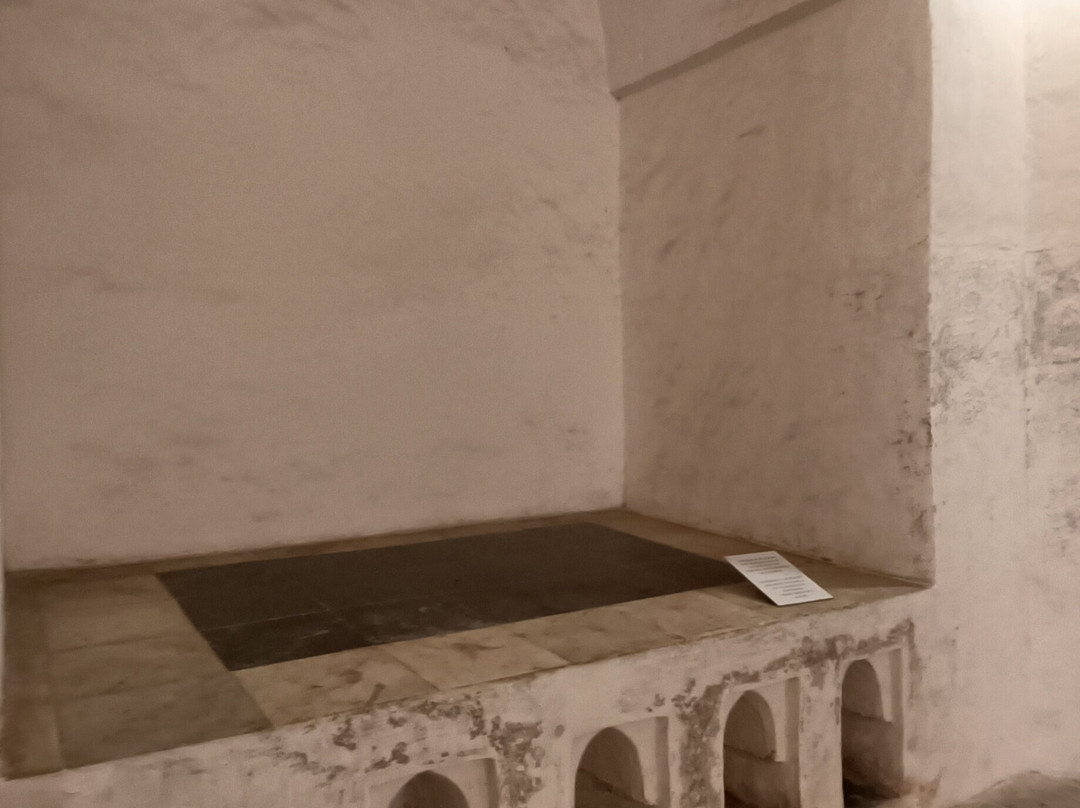 Hamamni Persian Baths-石头城必去景点